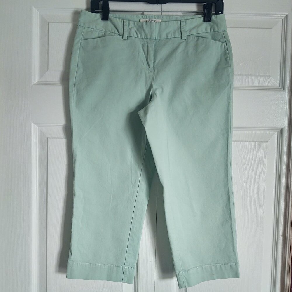 Ann Taylor LOFT capris